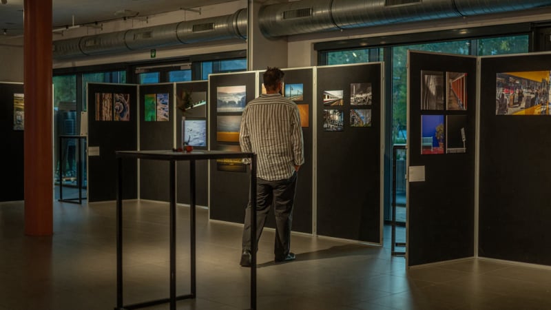 Sfeerbeeld van de fototentoonstelling 2025 in Den Bussel